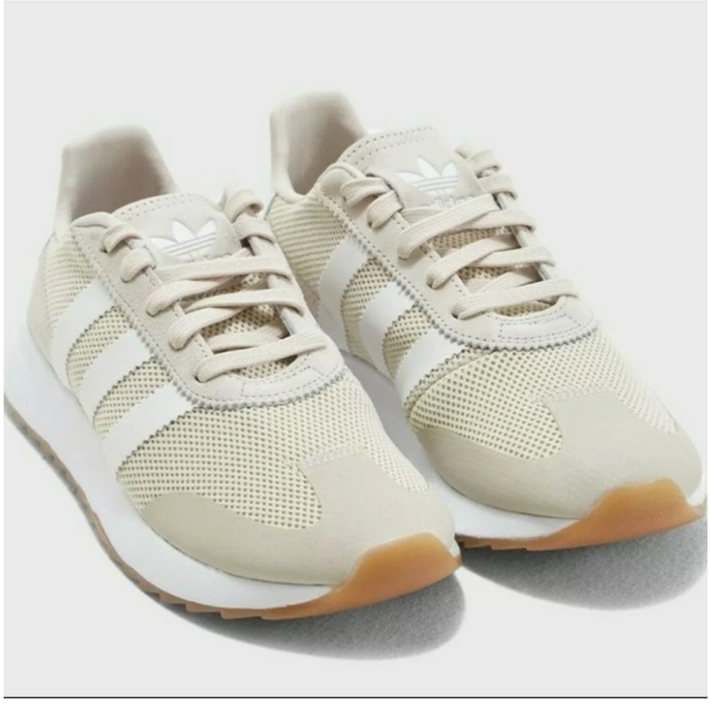 Adidas Tan FLB Original Flashback
Running Shoes - Picture 2 of 4